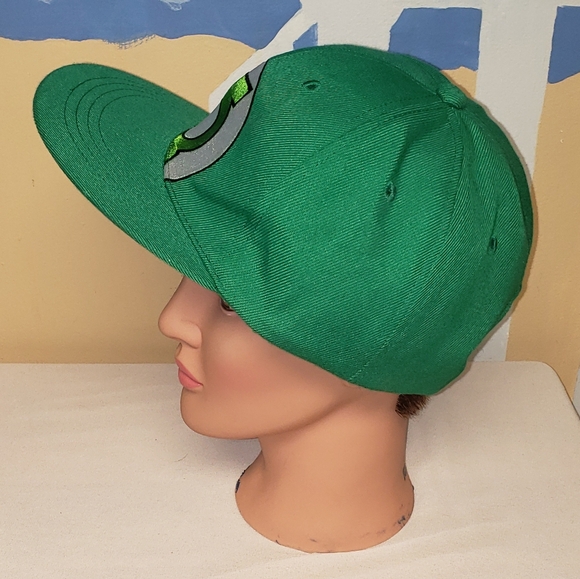 4 marvel themed hats - Picture 7 of 16